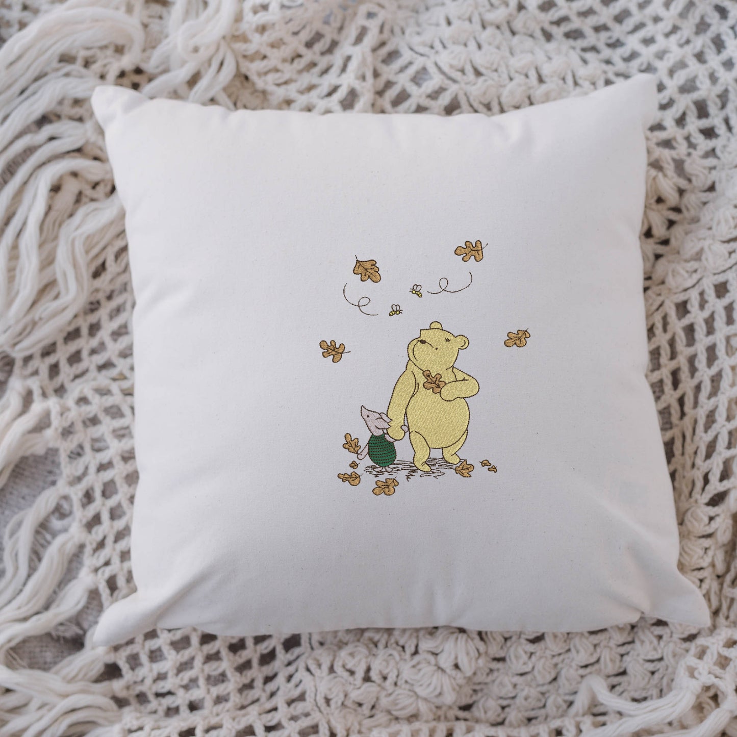 Pooh & Piglet Autumn Leaves