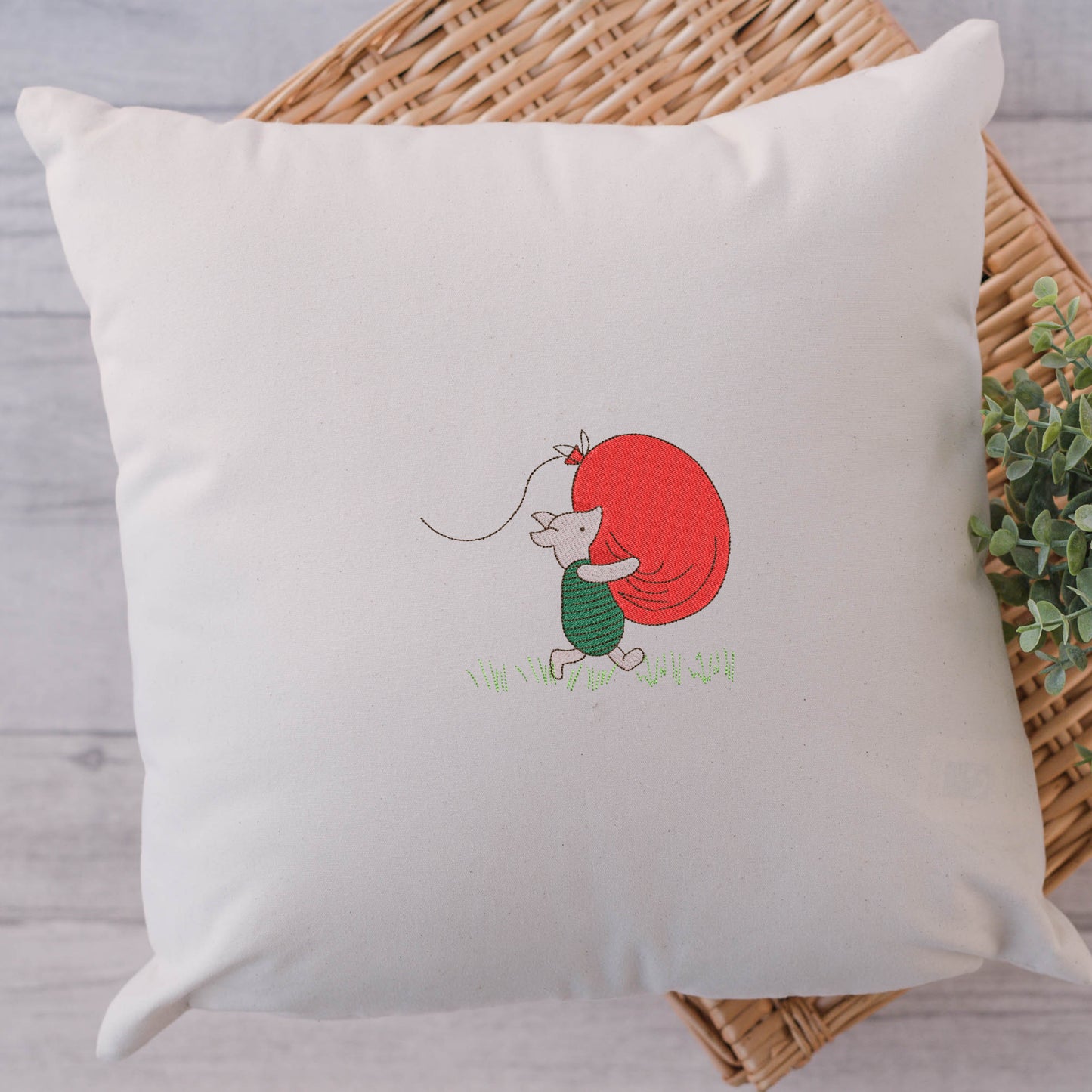 Piglets Red Balloon